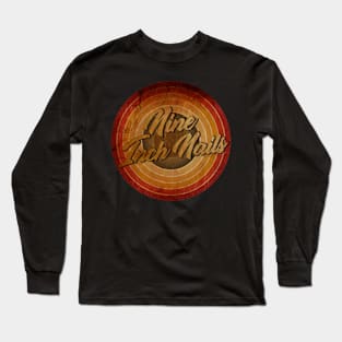 arjunthemaniac, Nine inch nails circle vintage retro faded Long Sleeve T-Shirt